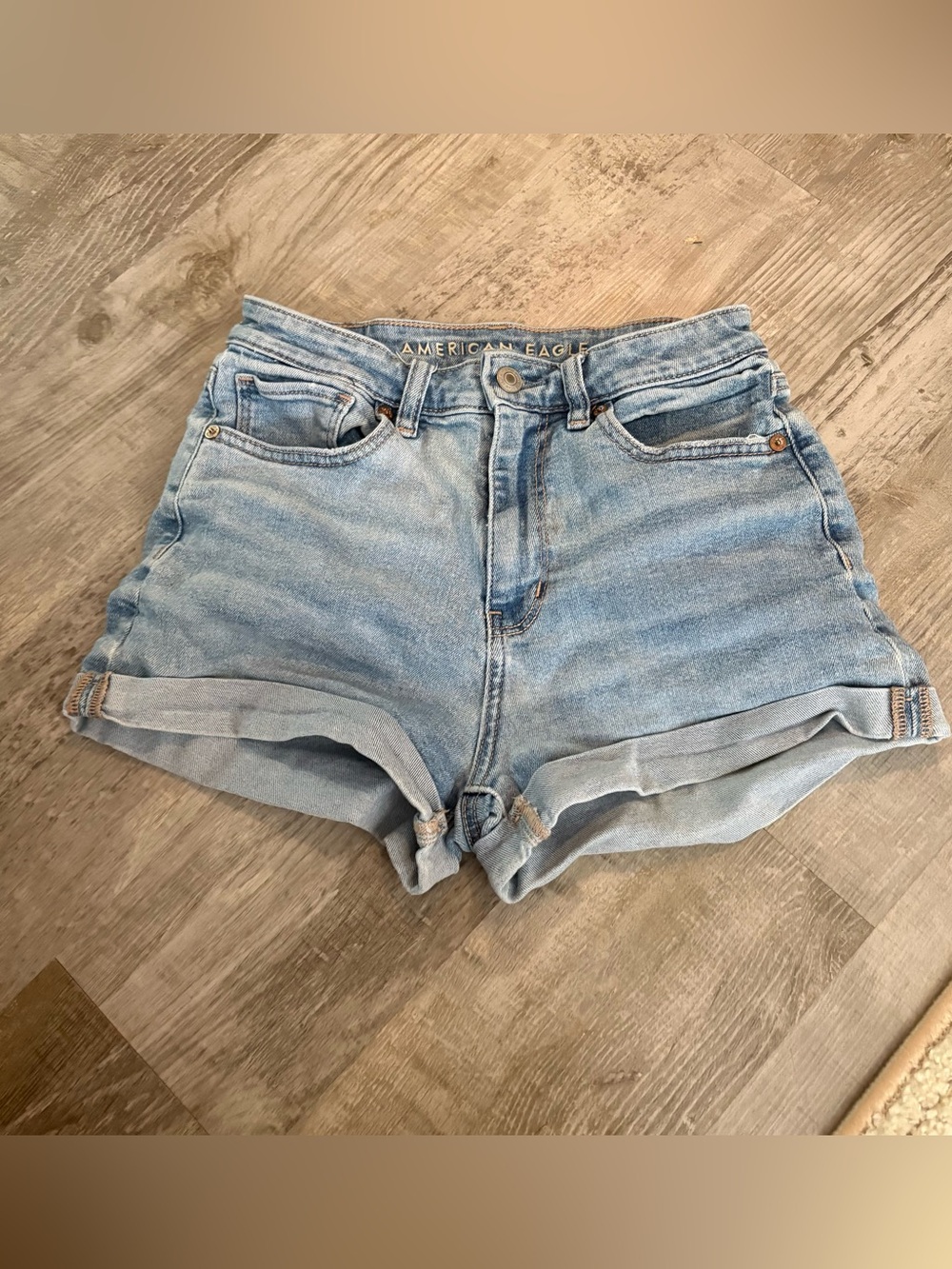 American eagle jean shorts women’s size 2